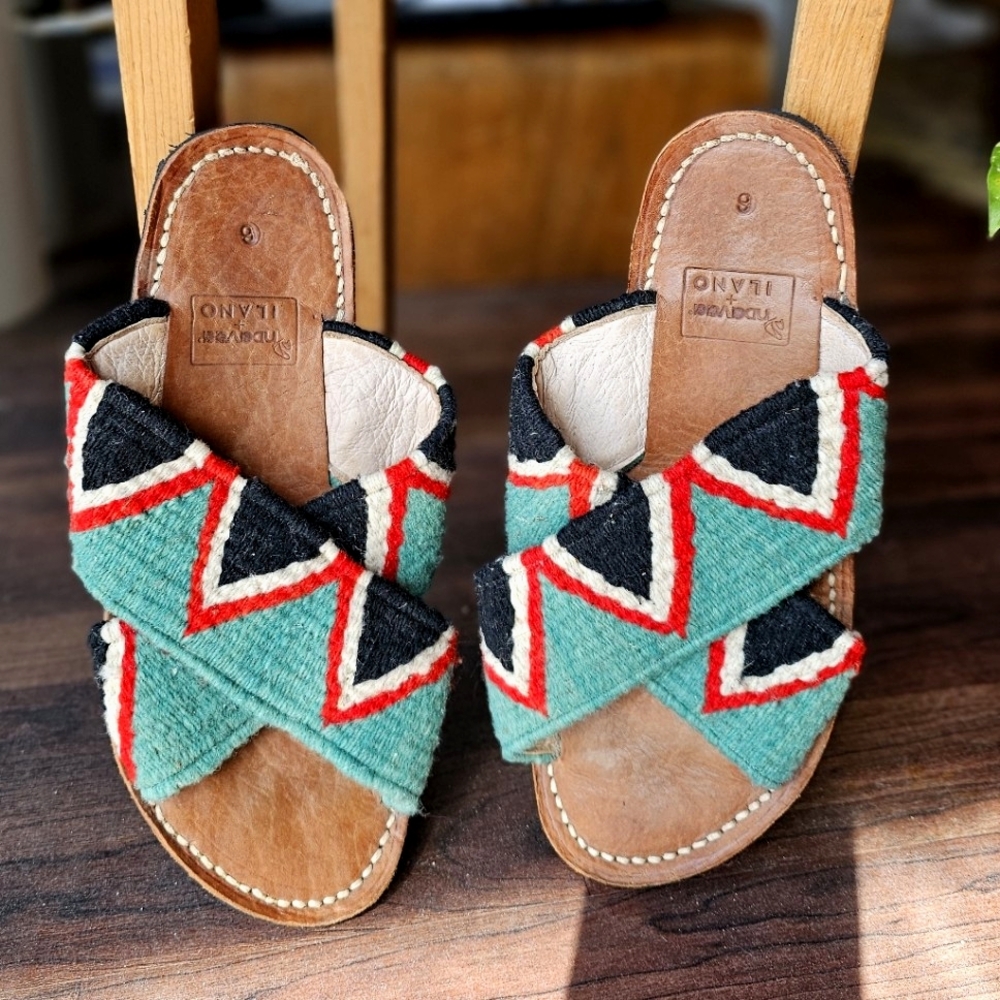 ILANO x DAVA (Ndavaa) Hand-Loomed Jing Slide Sandals Size 6